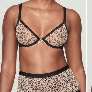 CUUP Plunge Bra 34F - Leopard print
